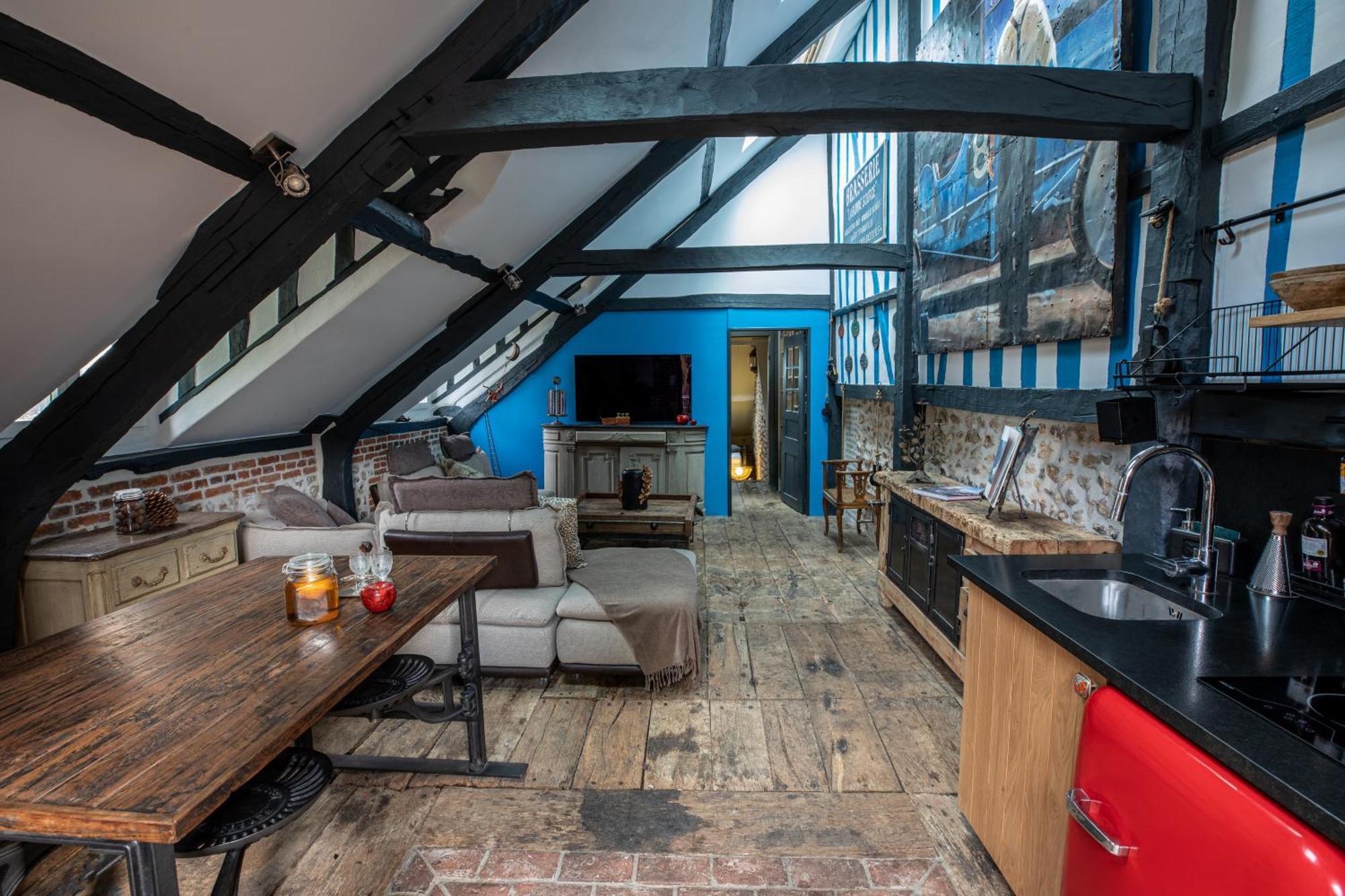 La Maison Du Parc Bed & Breakfast 3*